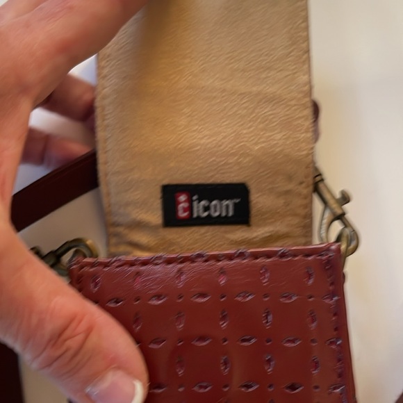ICON Mini Travel cross body/ Can attach on a Belt - Picture 3 of 11
